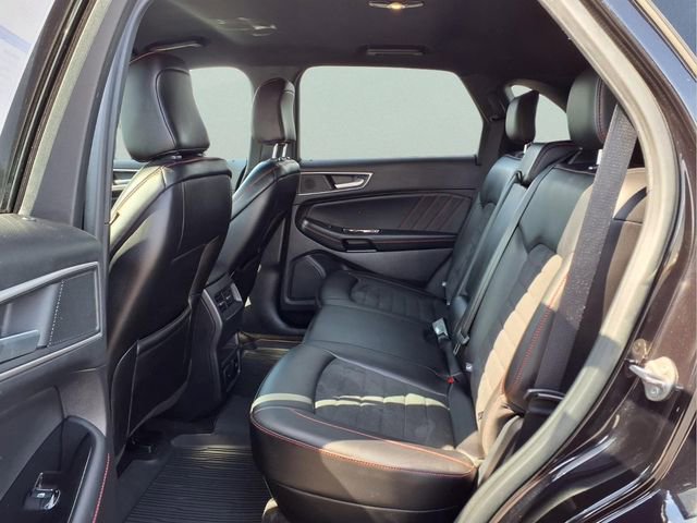Certified 2020 Ford Edge ST-Line w/ Cold Weather Package AWD/4WD image 13