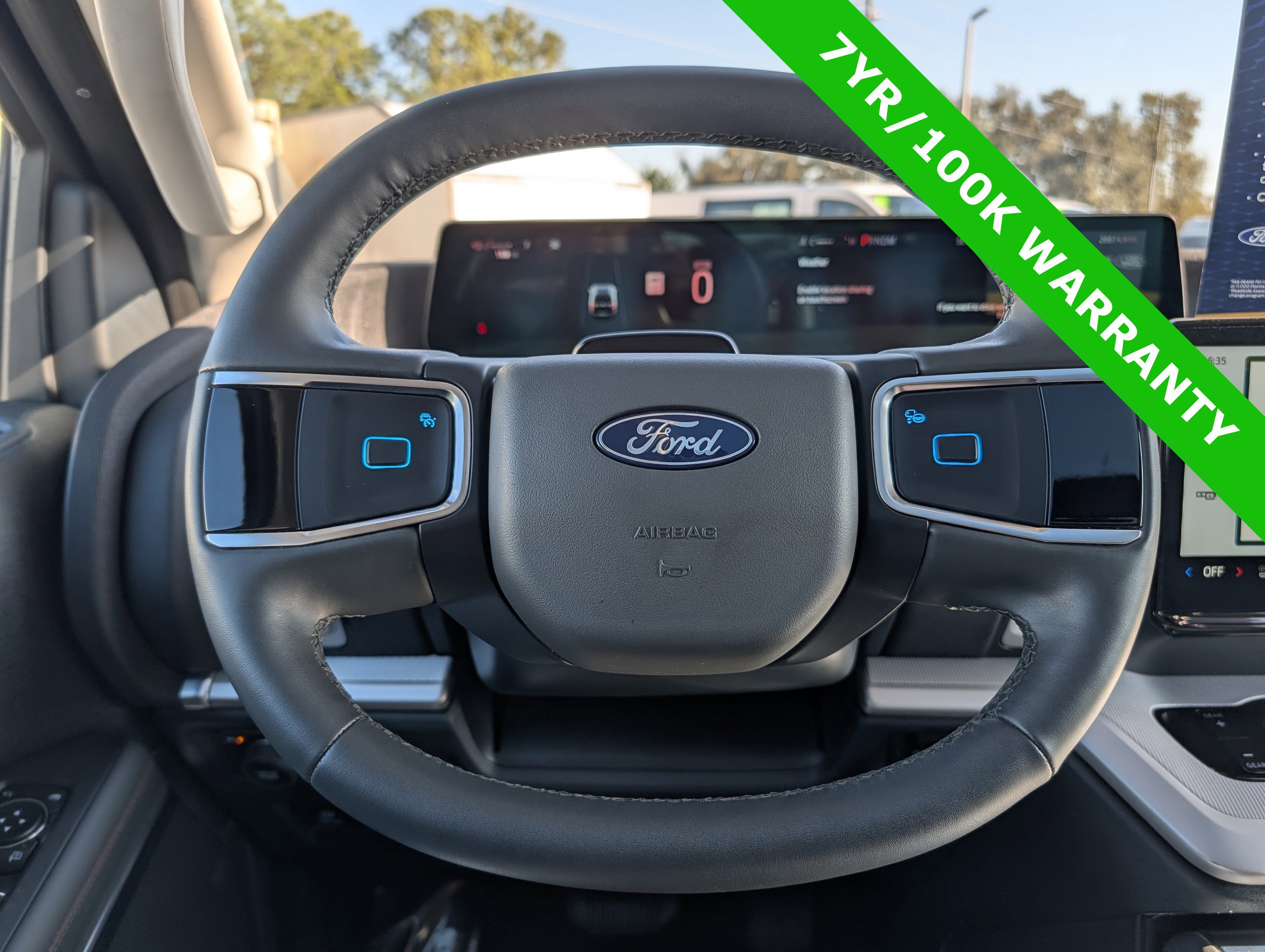 Certified 2025 Ford Expedition Active image 31