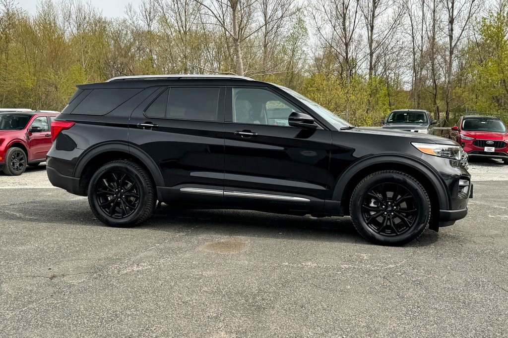 Certified 2023 Ford Explorer Limited w/ Equipment Group 301A AWD/4WD image 2