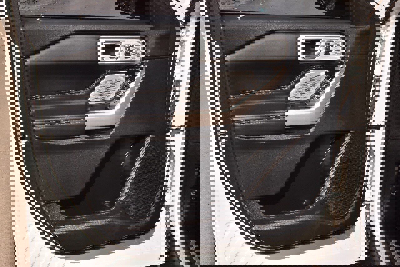 Certified 2022 Ford Explorer Limited w/ Limited Technology Package image 36