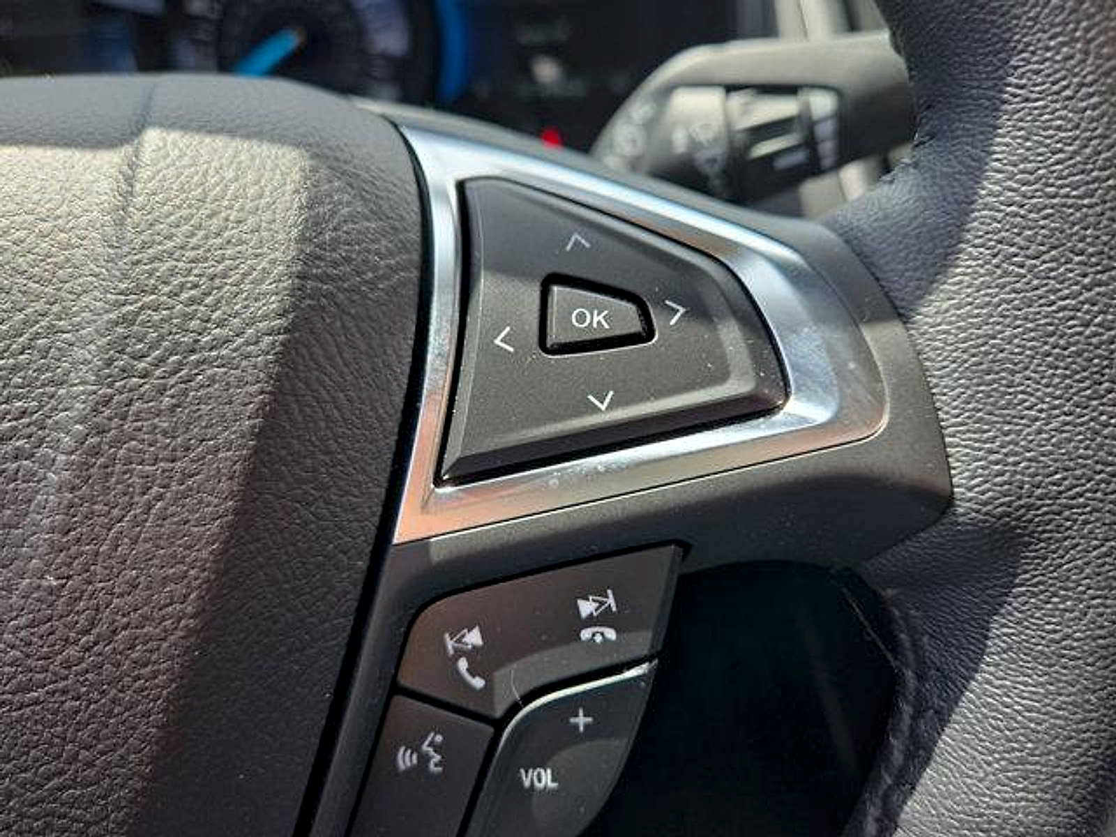 Certified 2023 Ford Edge SEL w/ Convenience Package AWD/4WD image 15