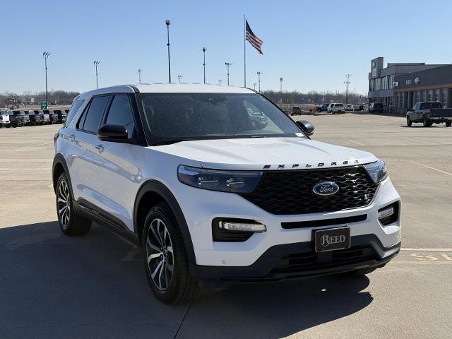 Certified 2022 Ford Explorer ST image 2