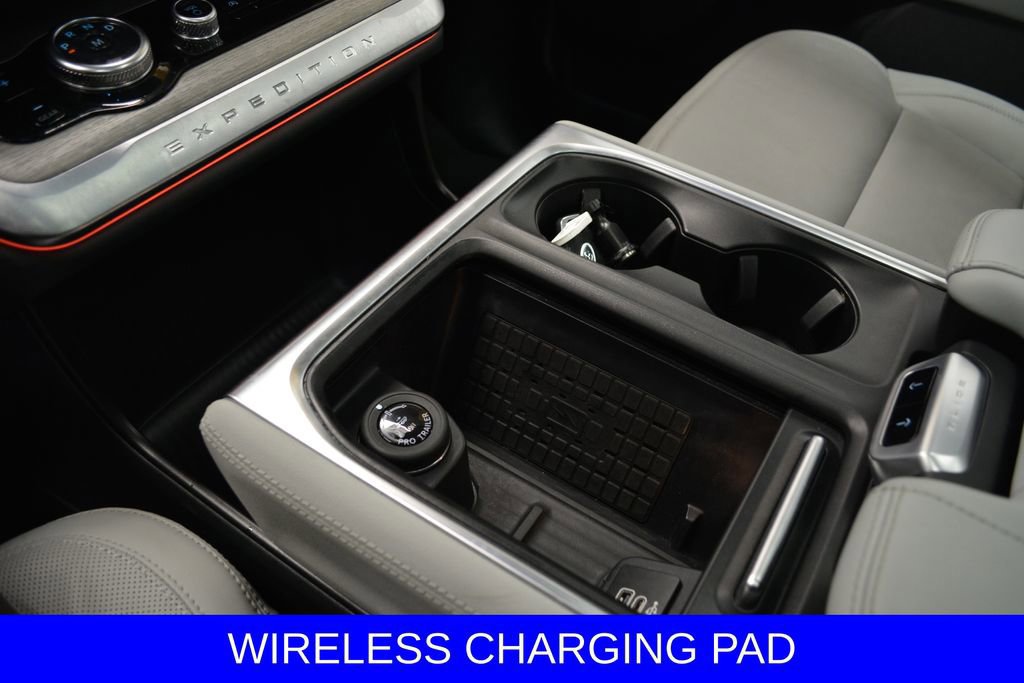 Certified 2025 Ford Expedition Platinum image 20