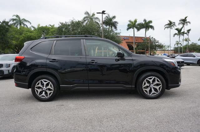 Used 2021 Subaru Forester Premium AWD/4WD image 22