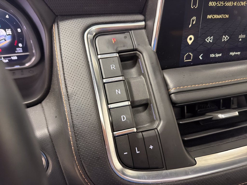 Used 2023 GMC Yukon AT4 w/ AT4 Premium Plus Package AWD/4WD image 30