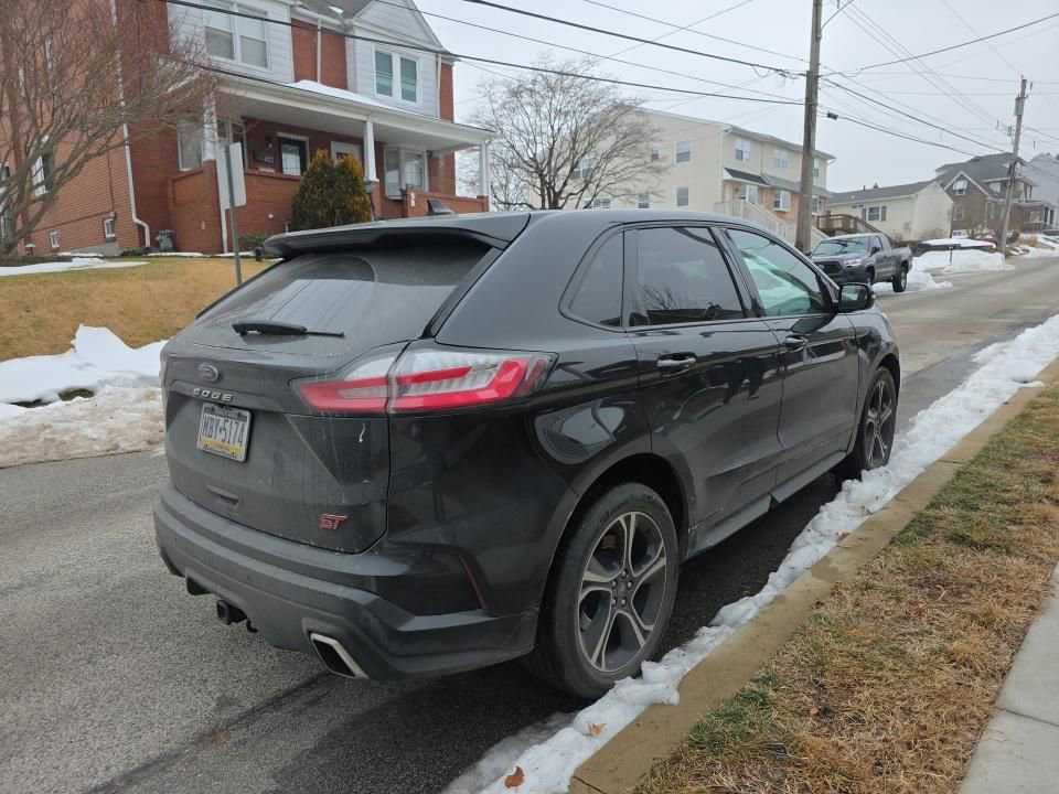 Certified 2022 Ford Edge ST image 2