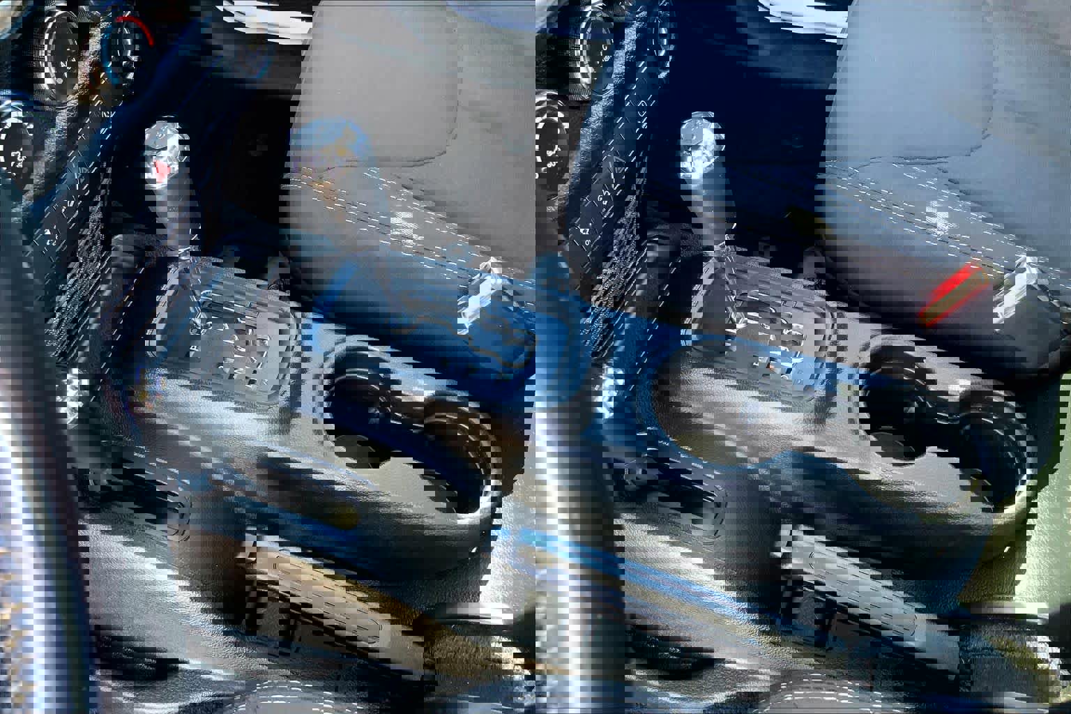 Used 2018 Jeep Wrangler Unlimited Sahara image 16