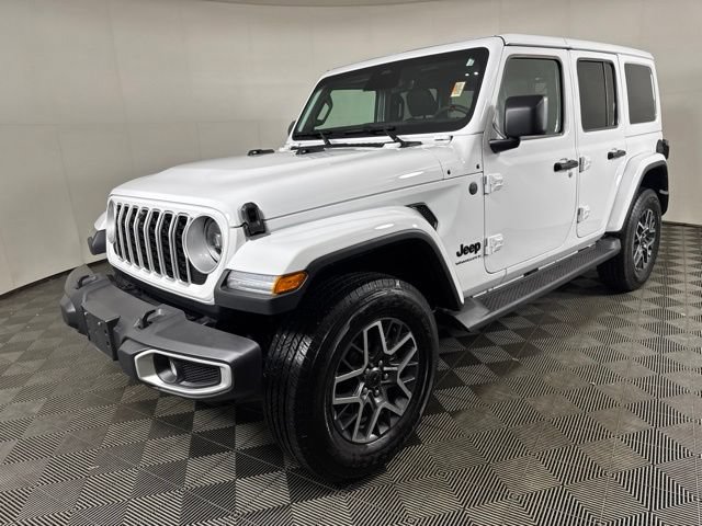 Used 2026 Jeep Wrangler Unlimited Sahara AWD/4WD image 6