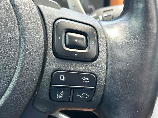 Used 2022 Lexus IS 300 w/ Premium Package RWD image 27