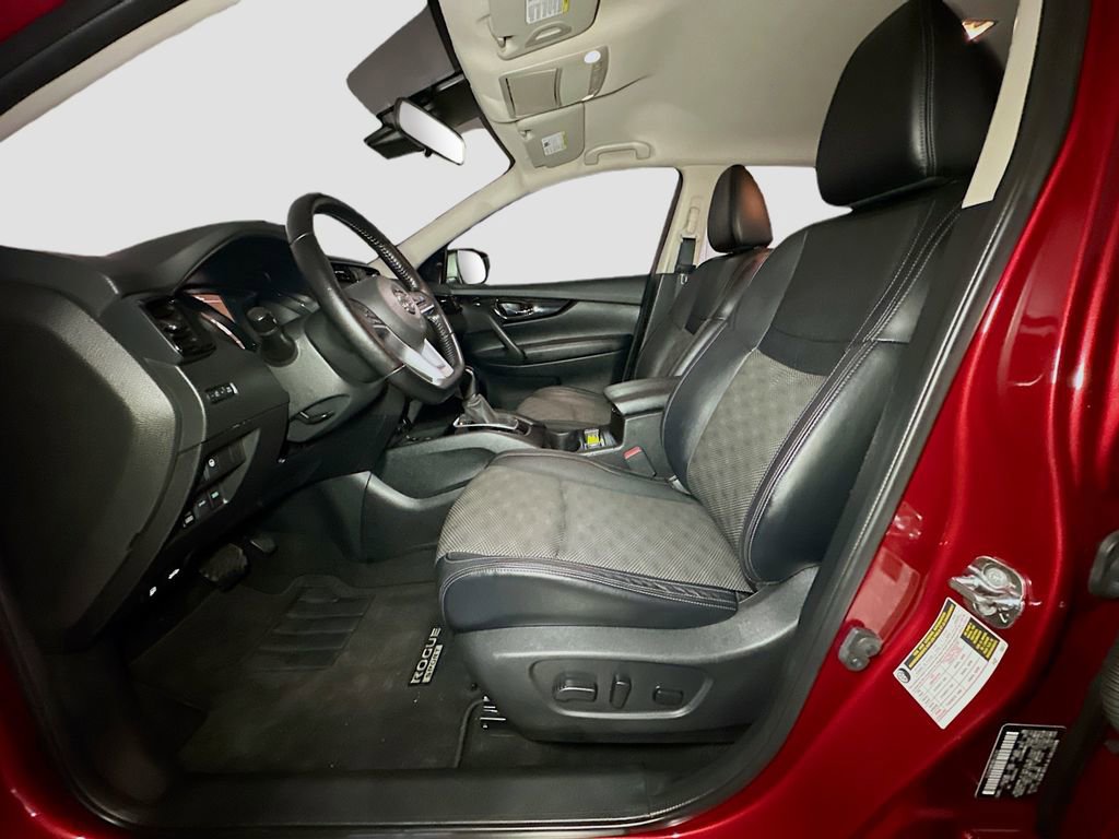 Used 2021 Nissan Rogue Sport SV w/ Technology Package image 20