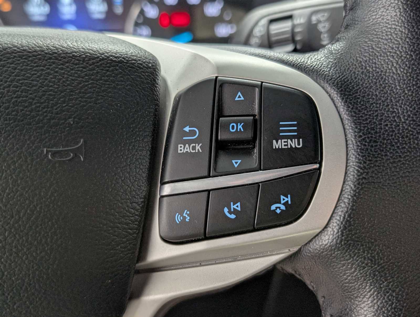 Certified 2023 Ford Explorer XLT w/ Equipment Group 202A AWD/4WD image 37