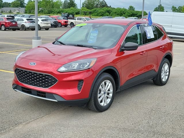 Certified 2022 Ford Escape SE w/ Cold Weather Package AWD/4WD image 2