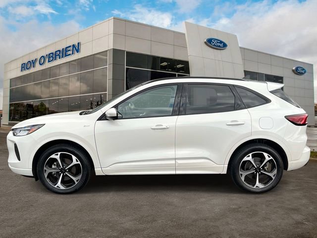 Certified 2024 Ford Escape ST-Line Select w/ Tech Pack #2 AWD/4WD image 2