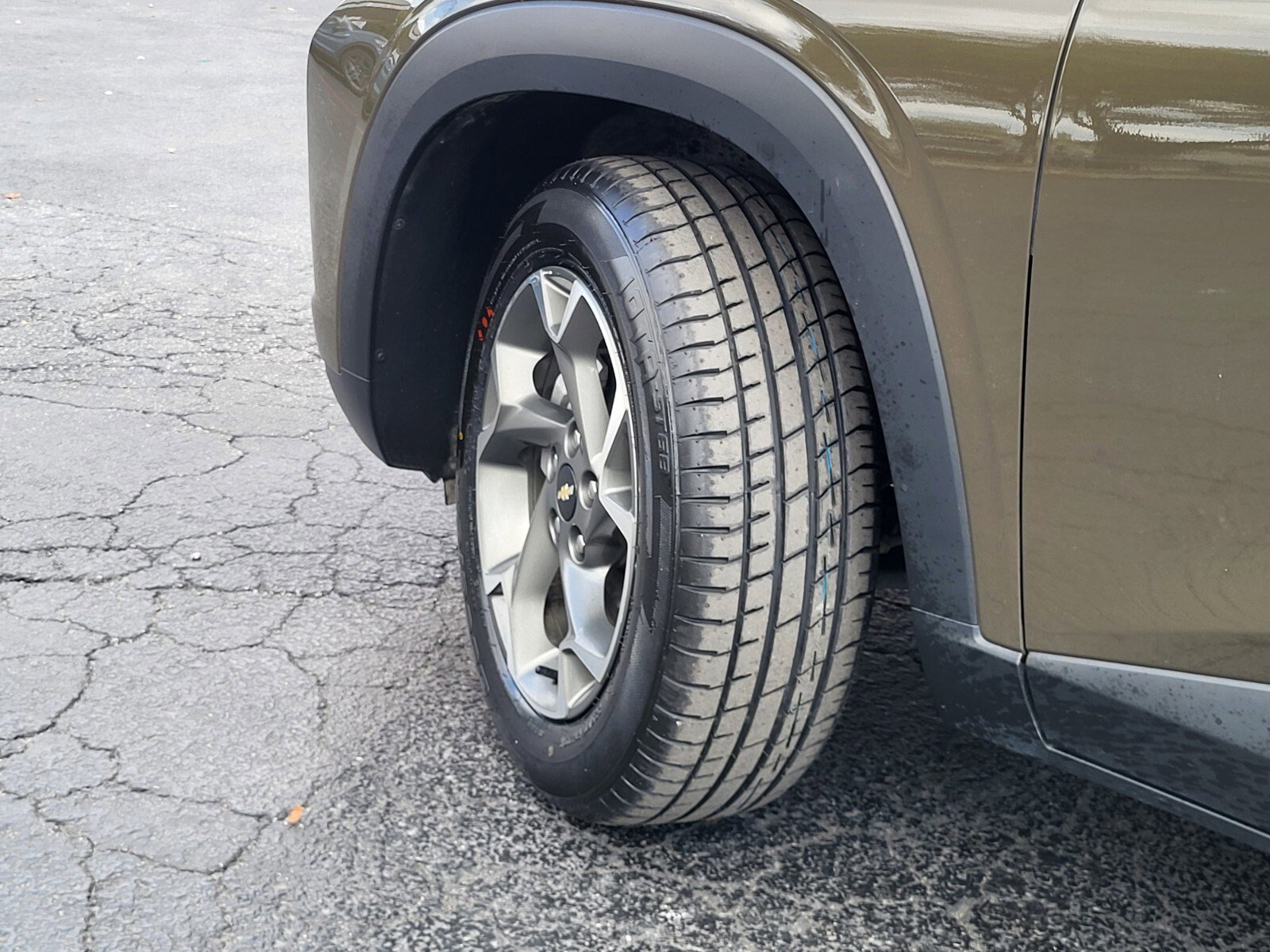 Used 2024 Chevrolet Trax LT w/ Driver Confidence Package image 33