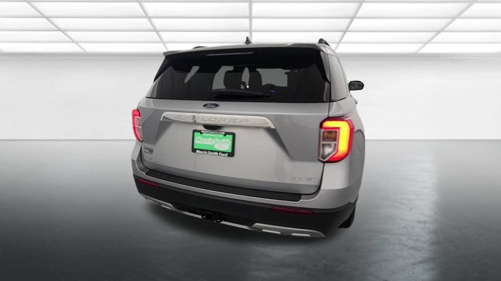 Certified 2024 Ford Explorer XLT w/ Equipment Group 202A AWD/4WD image 8