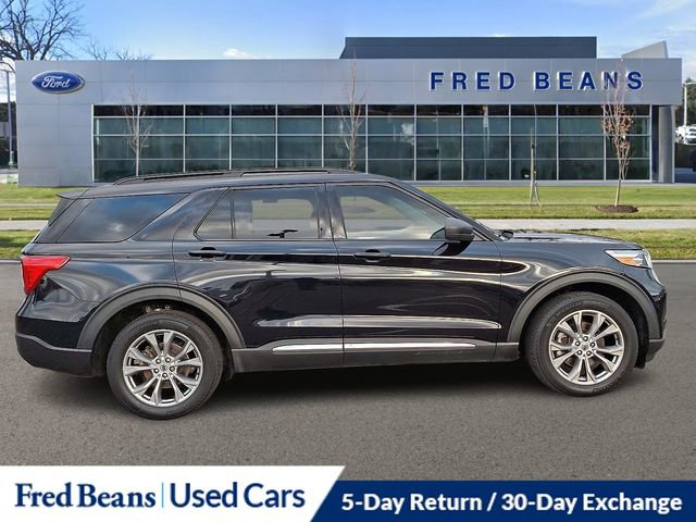 Certified 2022 Ford Explorer XLT w/ Equipment Group 202A image 8