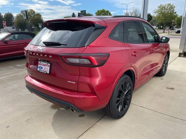 Certified 2023 Ford Escape ST-Line Elite AWD/4WD image 2