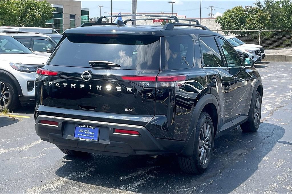 Used 2022 Nissan Pathfinder SV FWD image 12