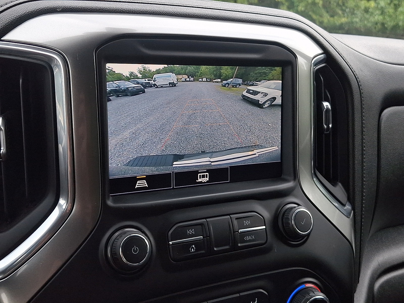 Used 2021 Chevrolet Silverado 1500 LT Trail Boss w/ Convenience Package II AWD/4WD image 18