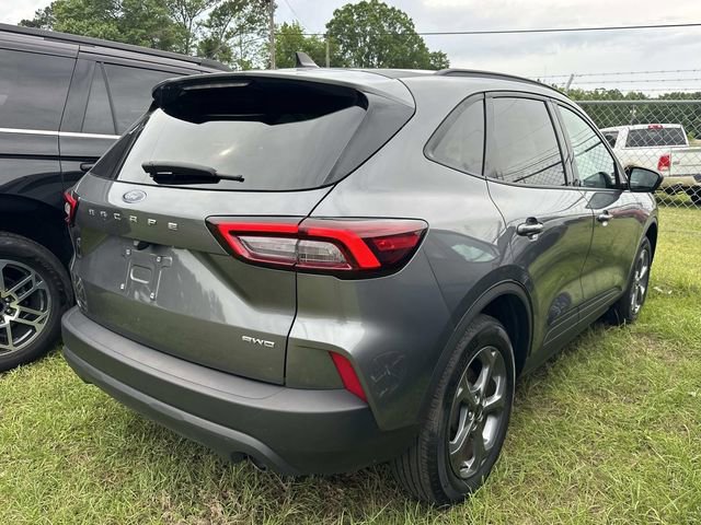 Certified 2025 Ford Escape ST-Line AWD/4WD image 5