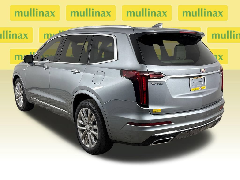 Used 2024 Cadillac XT6 Premium Luxury w/ Technology Package FWD image 8