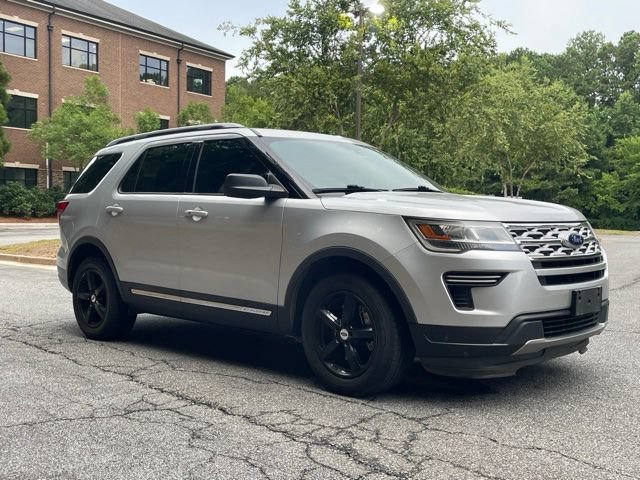 Certified 2019 Ford Explorer XLT FWD image 3
