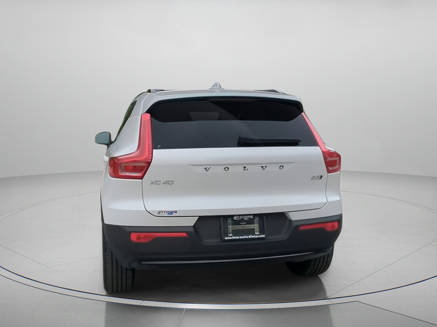 Used 2026 Volvo XC40 B5 Plus AWD/4WD image 23