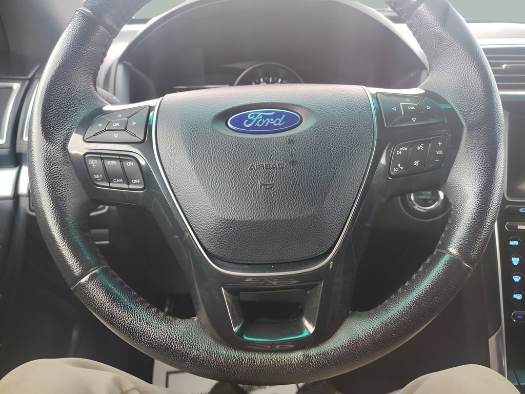 Certified 2017 Ford Explorer Limited image 17