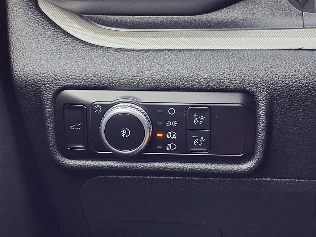 Certified 2023 Ford Explorer XLT w/ Equipment Group 202A image 24