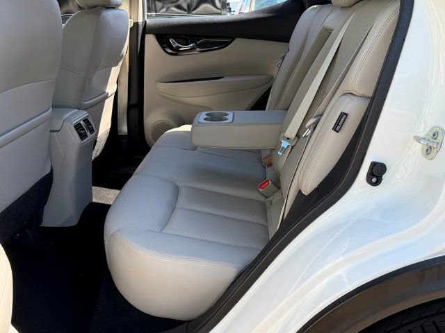 Used 2022 Nissan Rogue Sport SL AWD/4WD image 7
