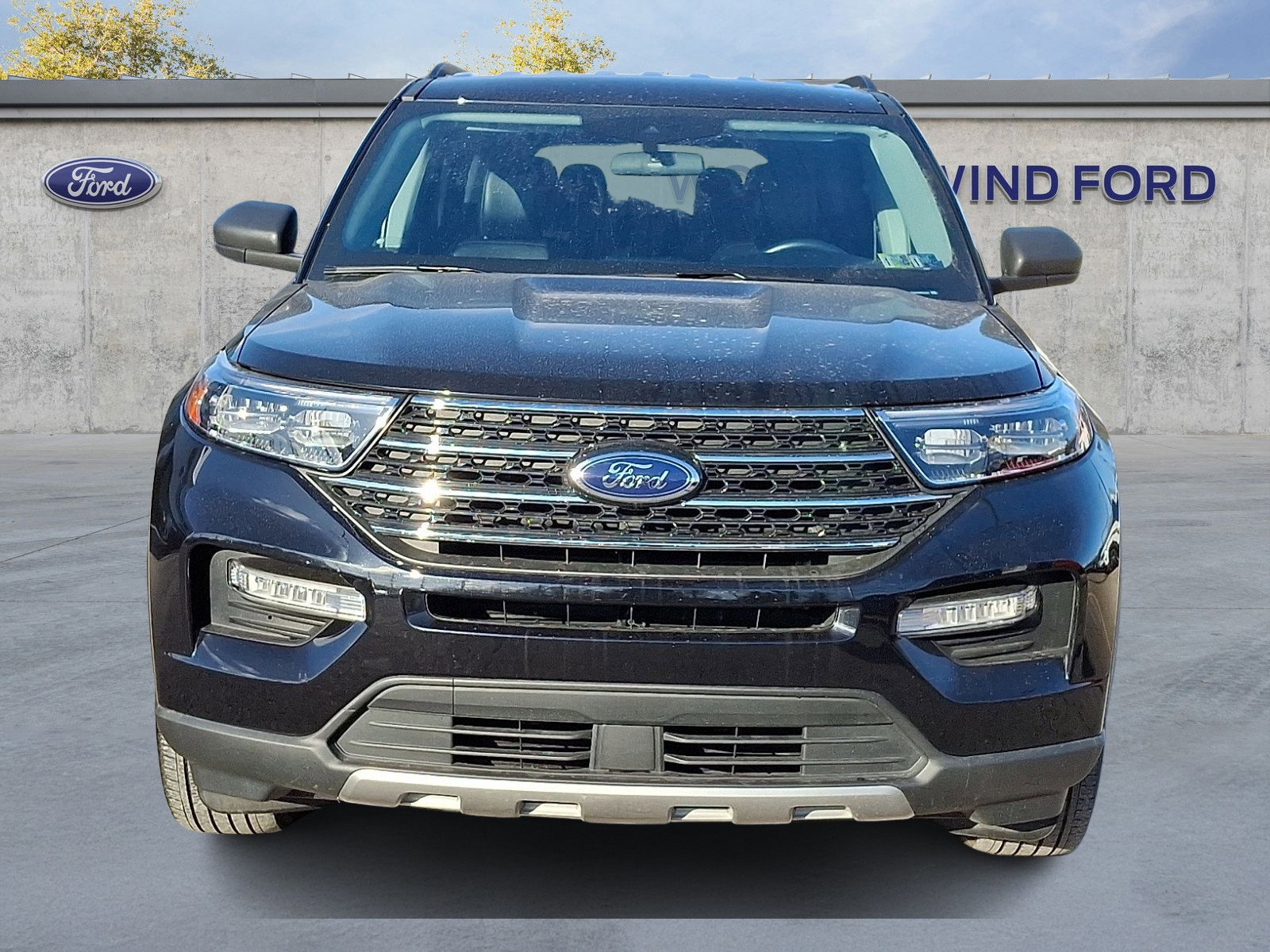 Certified 2022 Ford Explorer XLT w/ Equipment Group 202A image 7