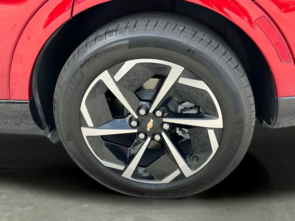 Used 2025 Chevrolet Equinox EV LT w/ Convenience Package image 21