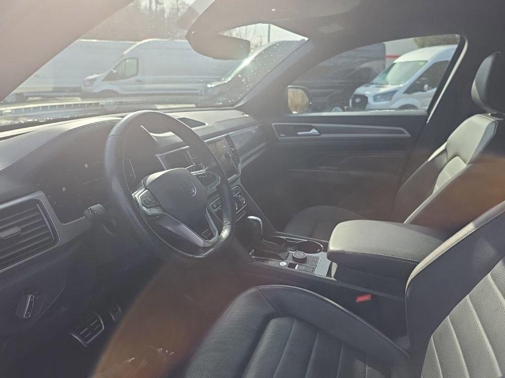 Used 2020 Volkswagen Atlas Cross Sport SEL Premium R-Line image 23