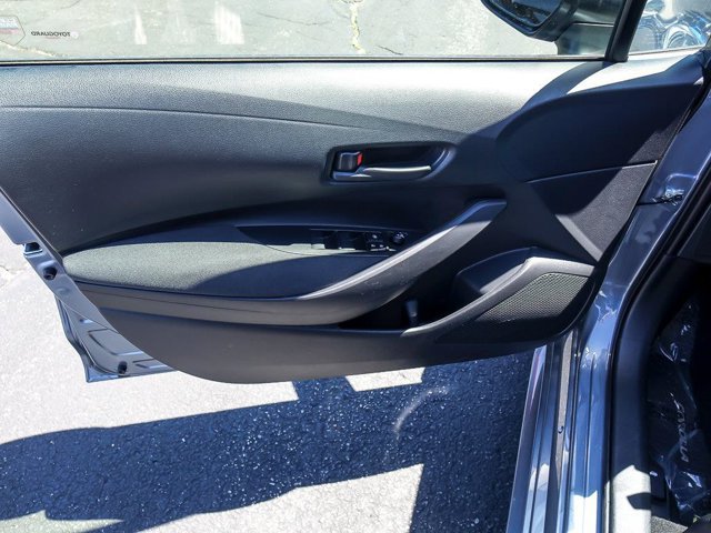 Used 2025 Toyota Corolla LE FWD image 25