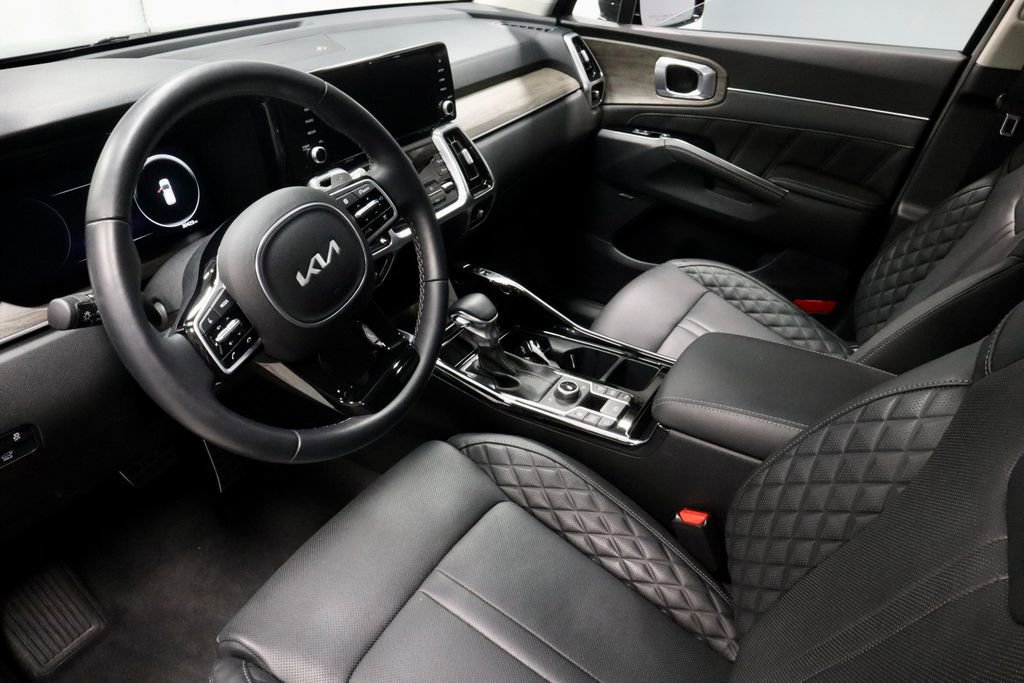 Used 2023 Kia Sorento SX Prestige image 29