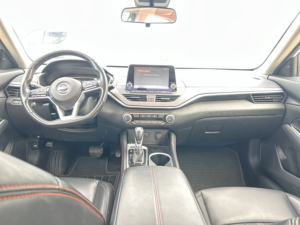 Used 2024 Nissan Altima 2.5 SR FWD image 16