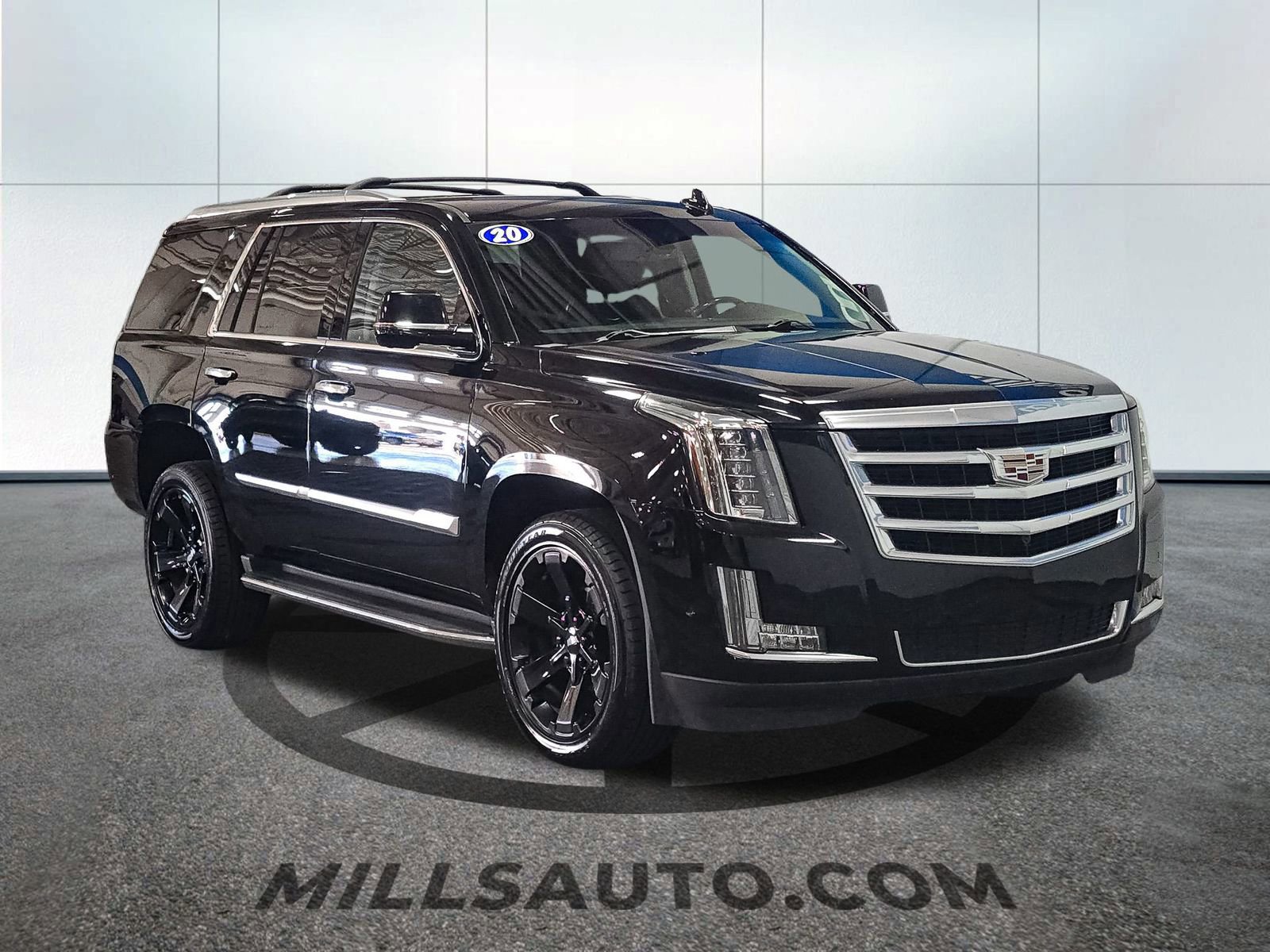 Used 2020 Cadillac Escalade 4WD image 2