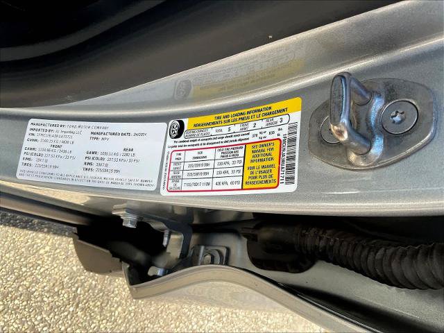 Certified 2024 Ford Escape Platinum AWD/4WD image 21