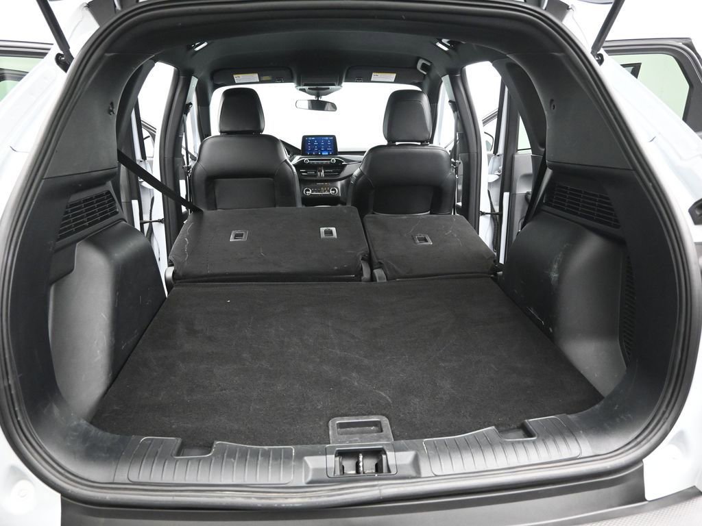 Certified 2025 Ford Escape ST-Line AWD/4WD image 24