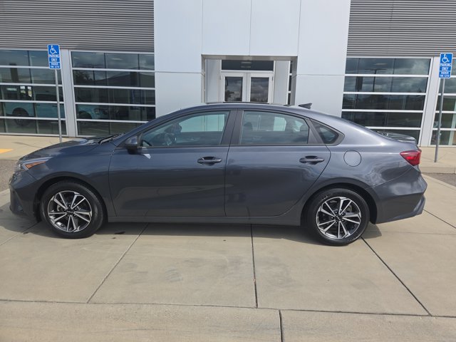 Used 2023 Kia Forte LXS FWD image 2