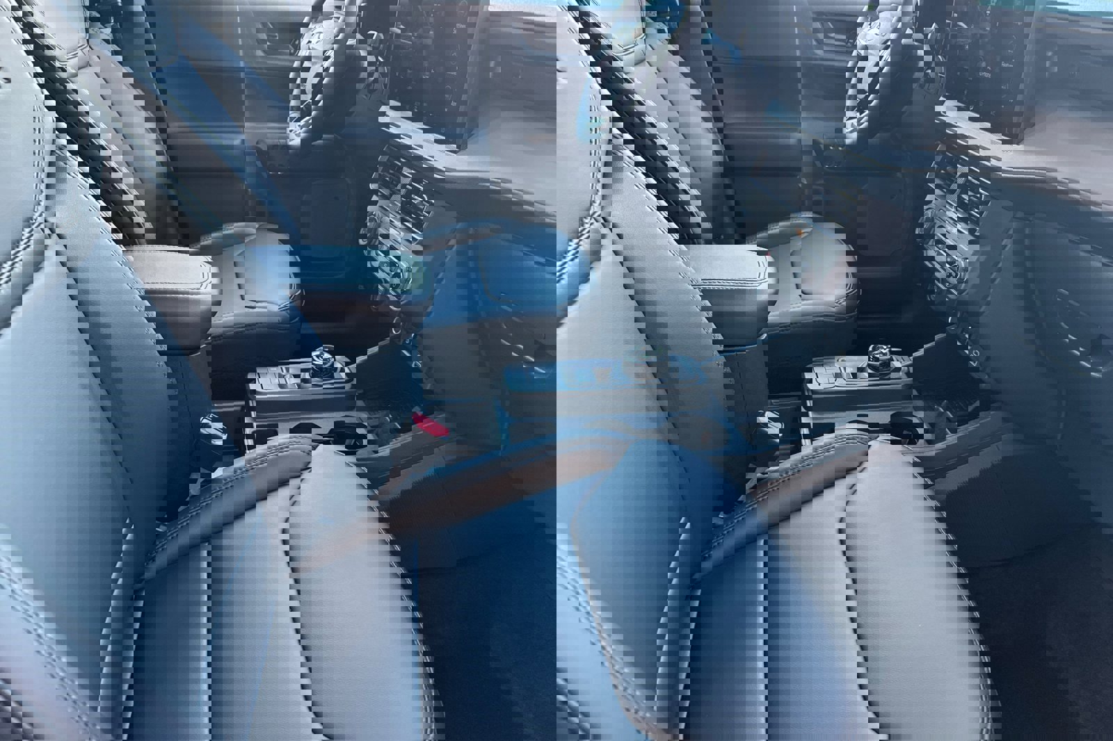 Certified 2025 Ford Maverick Lariat w/ Black Appearance Package image 16