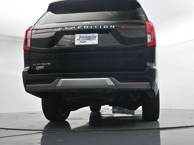 Certified 2025 Ford Expedition Platinum w/ Driver's Package AWD/4WD image 32