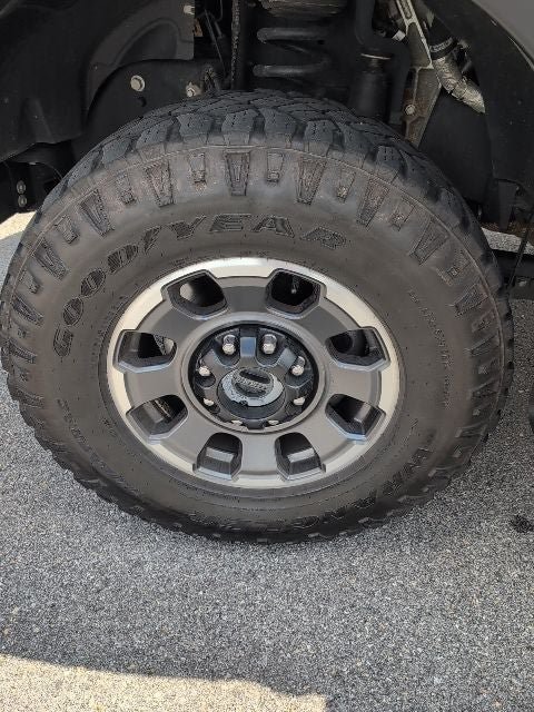 Certified 2024 Ford F250 Platinum w/ Tremor Off-Road Package AWD/4WD image 17