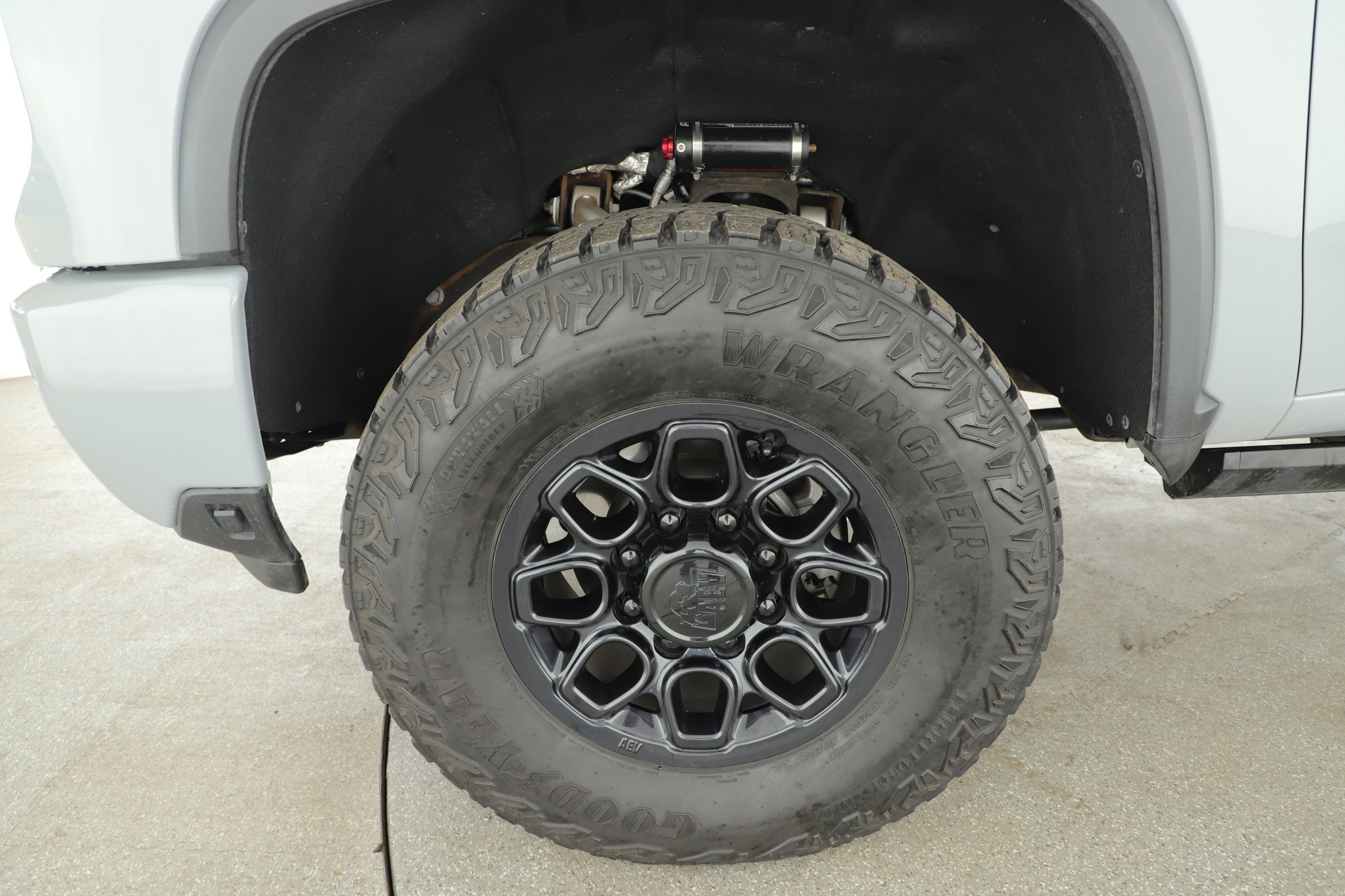 Used 2024 Chevrolet Silverado 2500 LTZ w/ LTZ Plus Package image 6