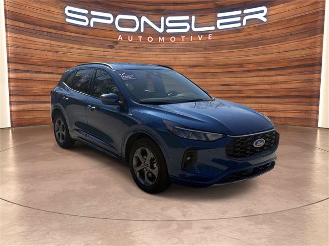 Certified 2023 Ford Escape ST-Line Select w/ Tech Pack #2 AWD/4WD image 9
