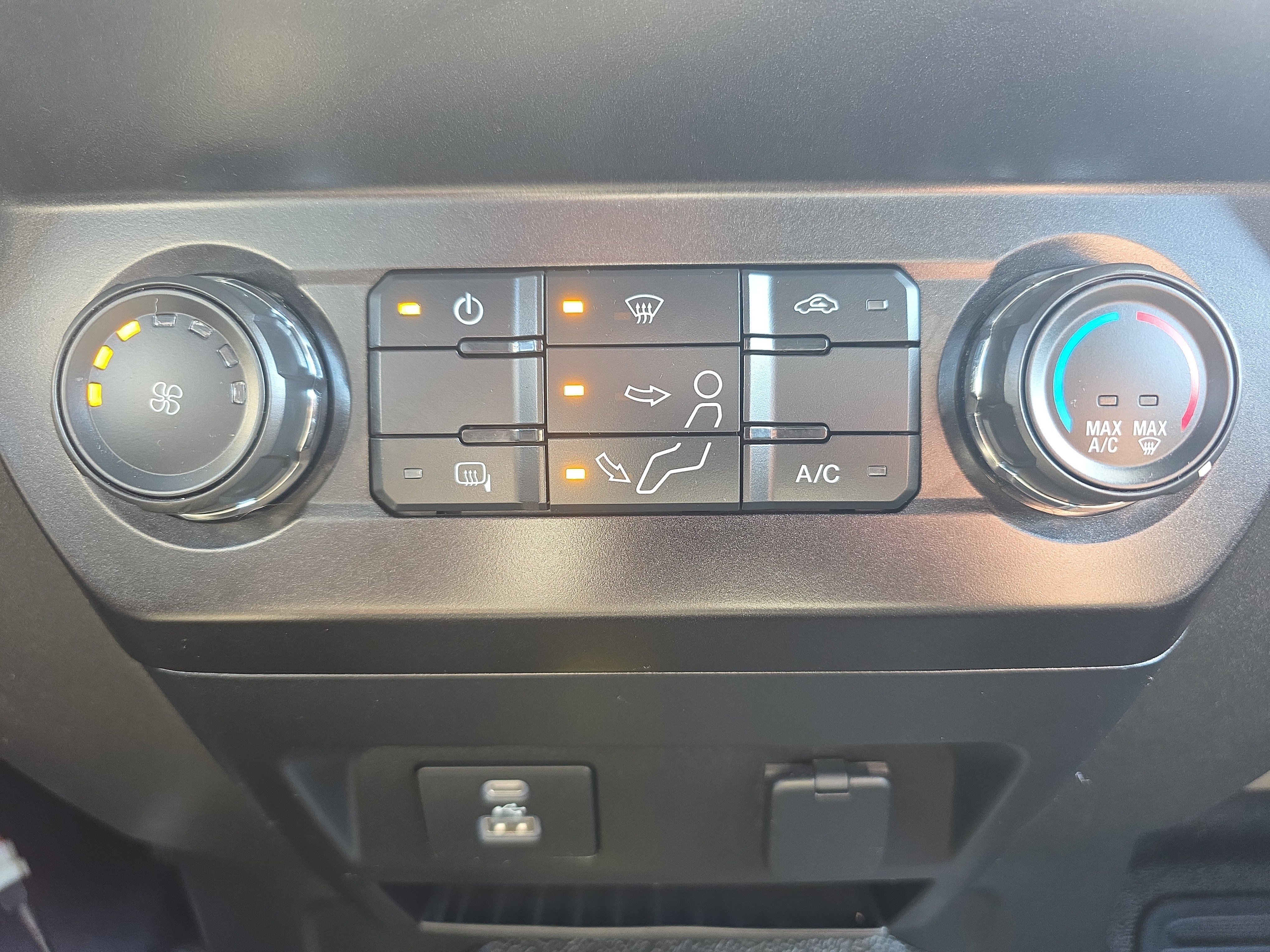 Certified 2020 Ford F250 XL w/ Power Equipment Group image 40