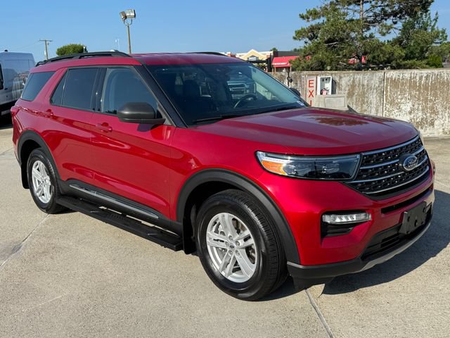 Certified 2024 Ford Explorer XLT w/ Equipment Group 202A AWD/4WD image 6