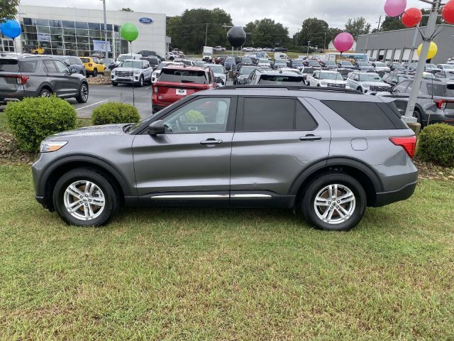Certified 2023 Ford Explorer XLT w/ Equipment Group 202A AWD/4WD image 4