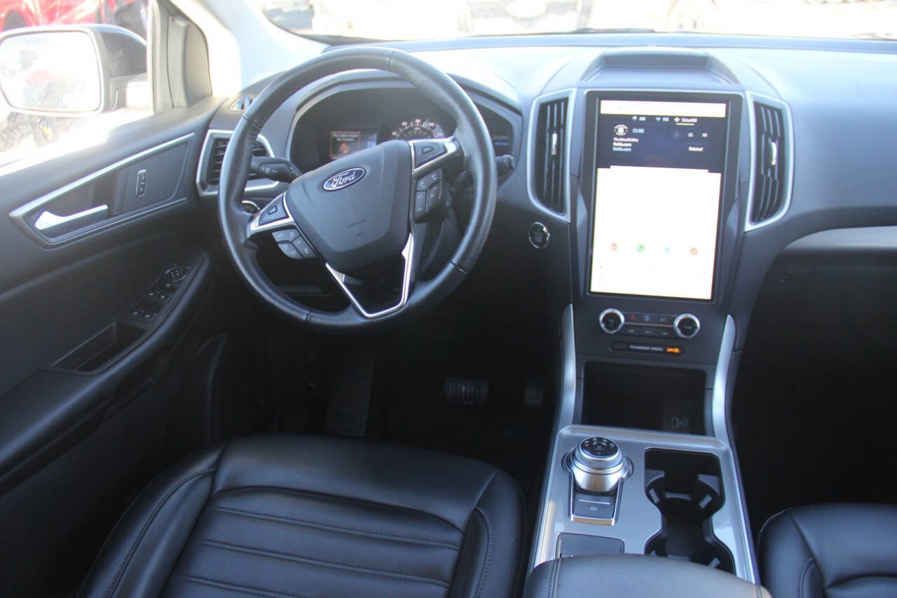Certified 2024 Ford Edge SEL image 16