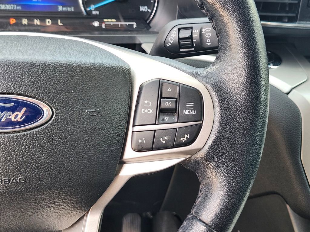 Certified 2022 Ford Explorer XLT w/ Equipment Group 202A AWD/4WD image 31